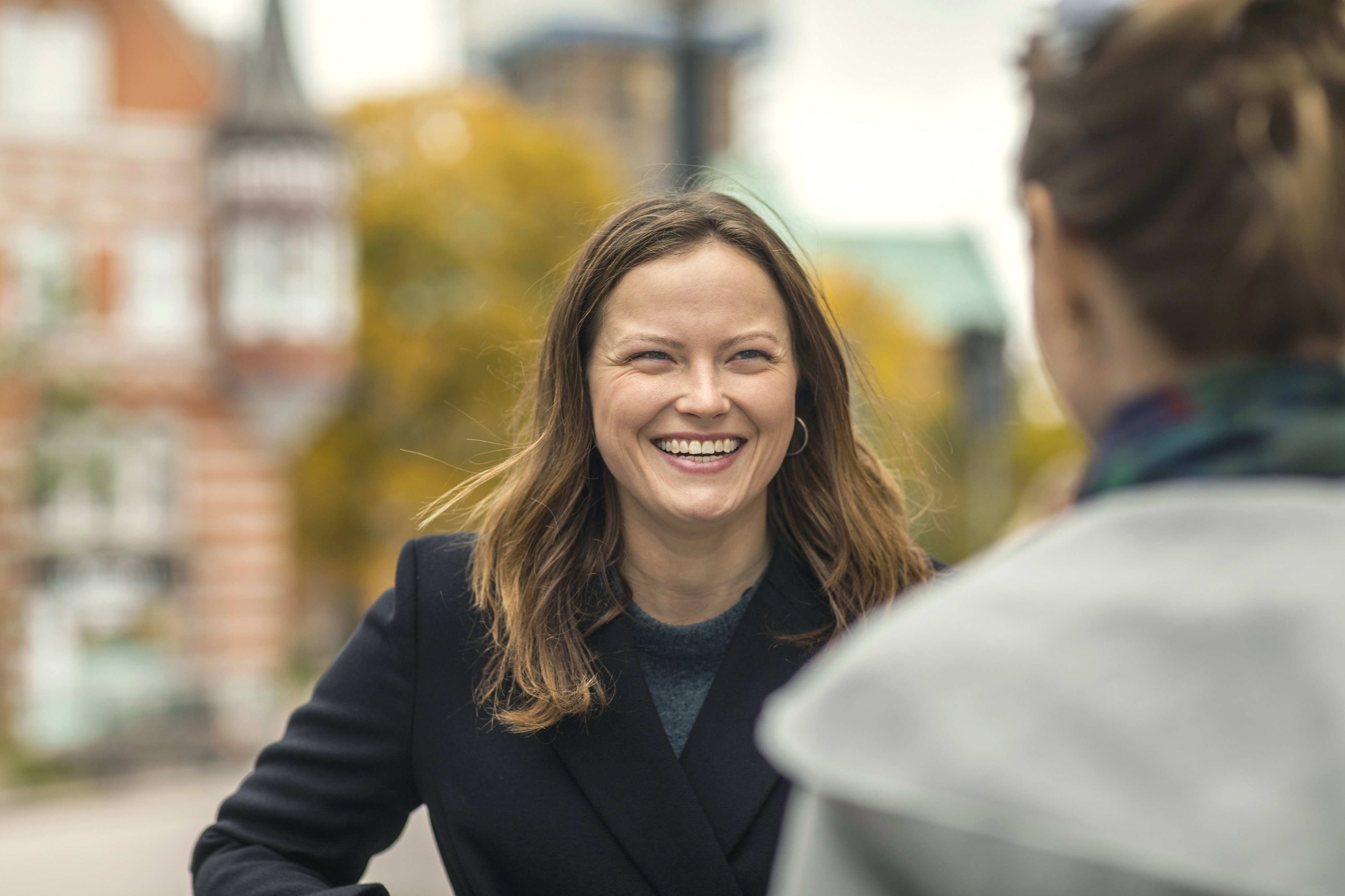Rikke på hyggelig kaffebar med veninder